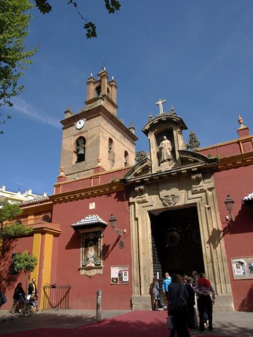 Puerta De San Juan Apartment Seville Exterior photo