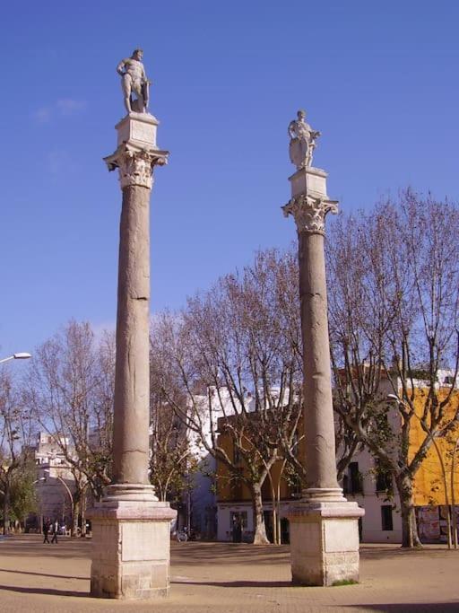 Puerta De San Juan Apartment Seville Exterior photo